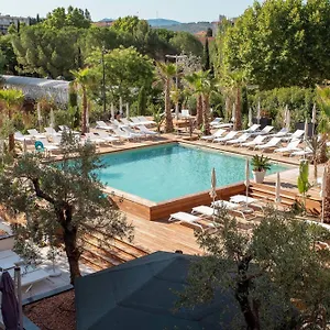 https://renaissance-aix-en-provence-hotel.fr-provencehotel.com